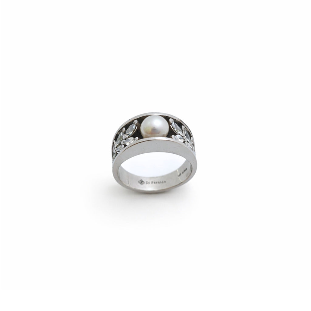 Anello a fascia in Argento con perla centrale – Venere